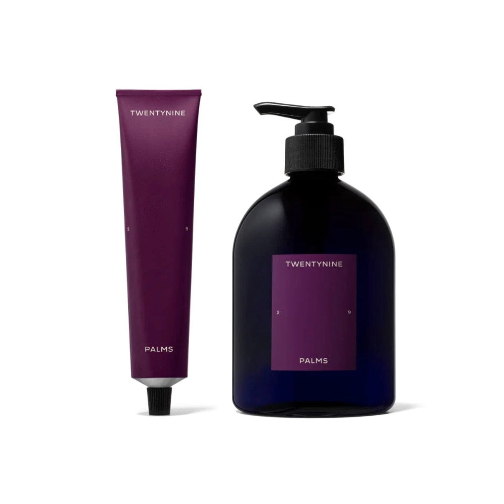 Twentynine Palms Moonlight Mesa Duo von KASU Beauty - eine Kombination aus Handwaschgel und Handcreme für eine schonende, feuchtigkeitsspendende Handpflege. Das schäumende Handwaschgel ist speziell für den täglichen Gebrauch konzipiert und hält Ihre Hände sauber und gepflegt. Die reichhaltige Handcreme enthält weichmachende und fettsäurereiche Inhaltsstoffe, um Trockenheit und Rauheit zu lindern und Ihre Hände geschmeidig zu machen.